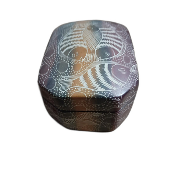 Fish African Carved Soapstone Trinket Box - Picture 4 of 9